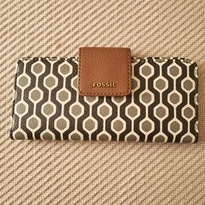 Fossil wallet